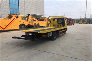 德安非事故拖车