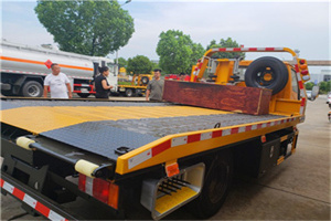 德安附近拖车电话号码服务